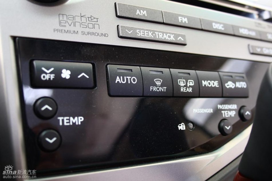 全新雷克萨斯RX350内饰