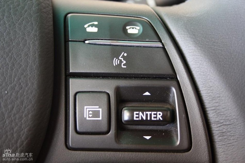 全新雷克萨斯RX350内饰
