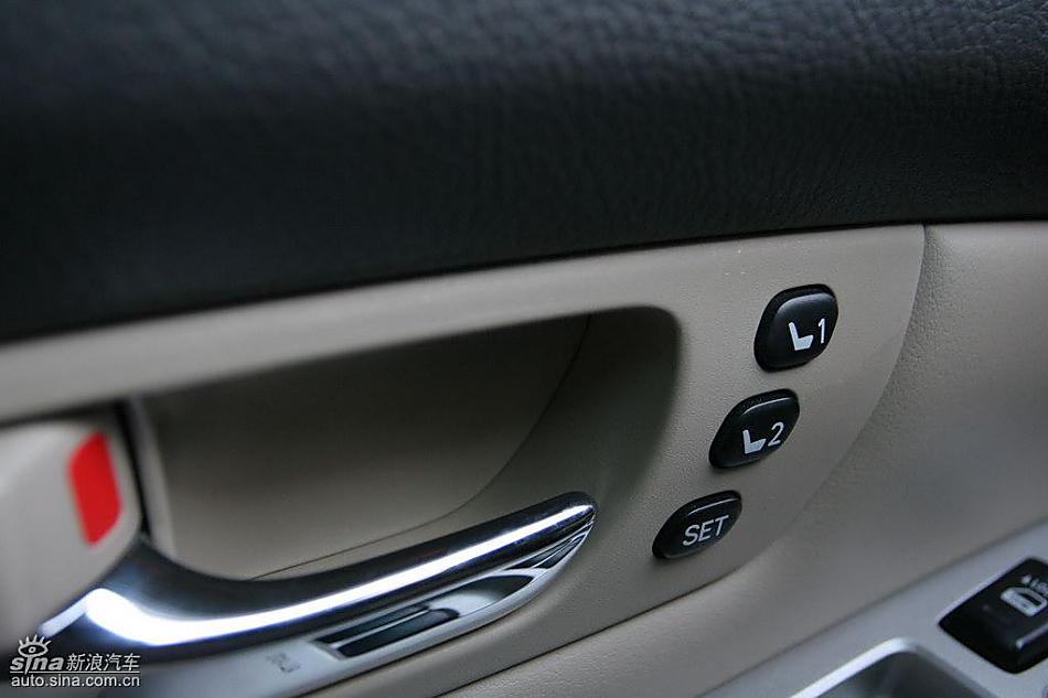 雷克萨斯RX400h内饰及细节