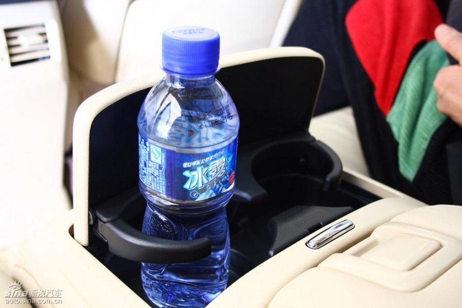 全新雷克萨斯RX350内饰