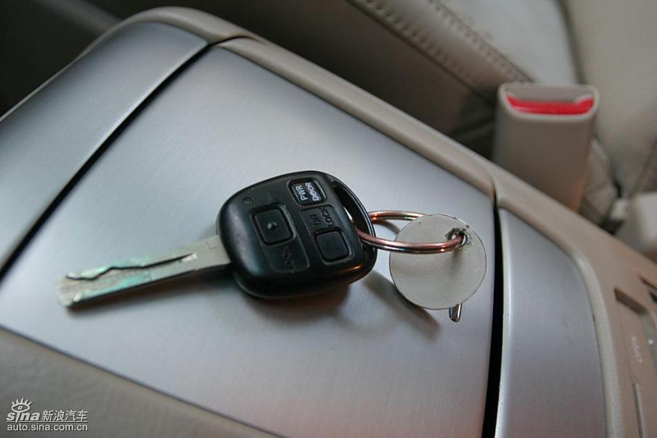 雷克萨斯RX400h引擎及底盘