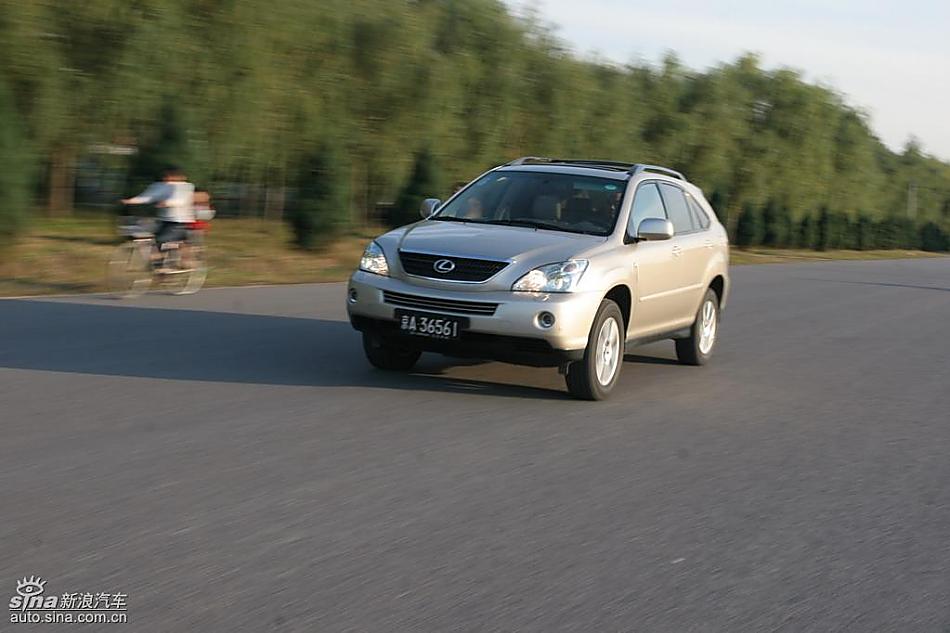 雷克萨斯RX400h动态