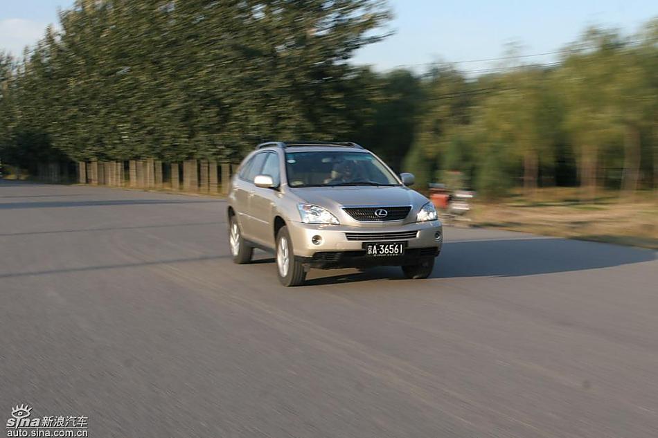 雷克萨斯RX400h动态