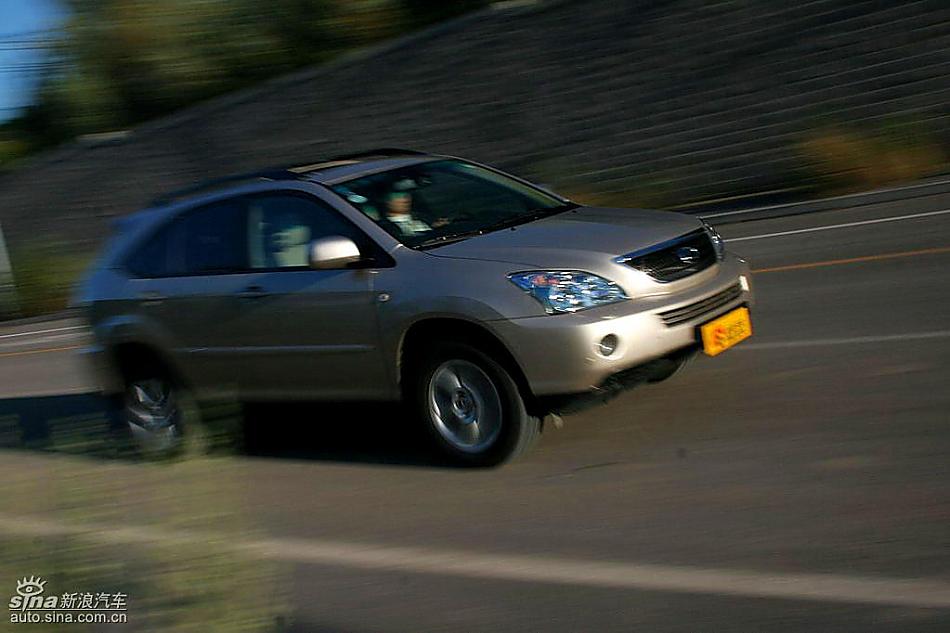 雷克萨斯RX400h动态