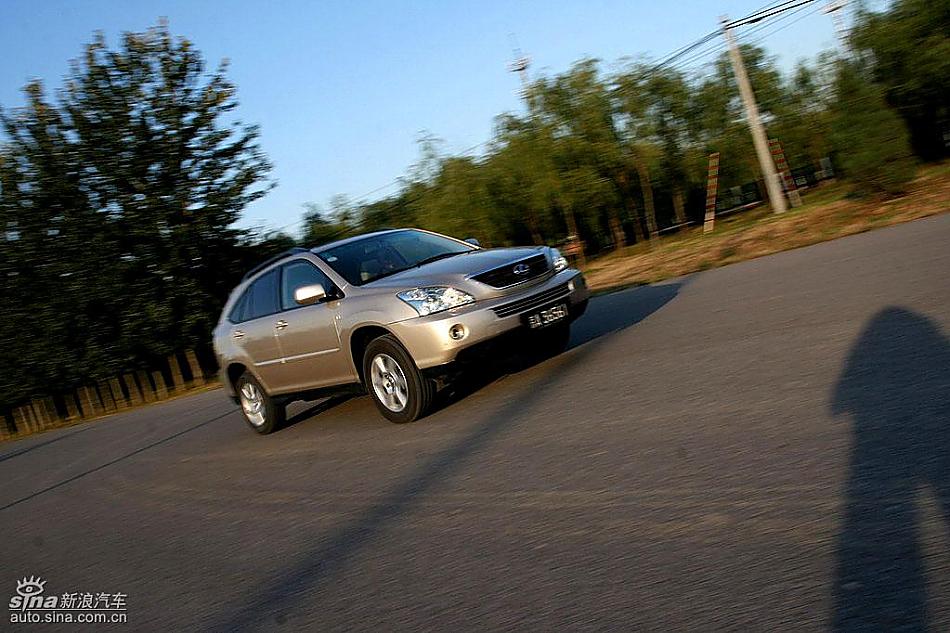 雷克萨斯RX400h动态