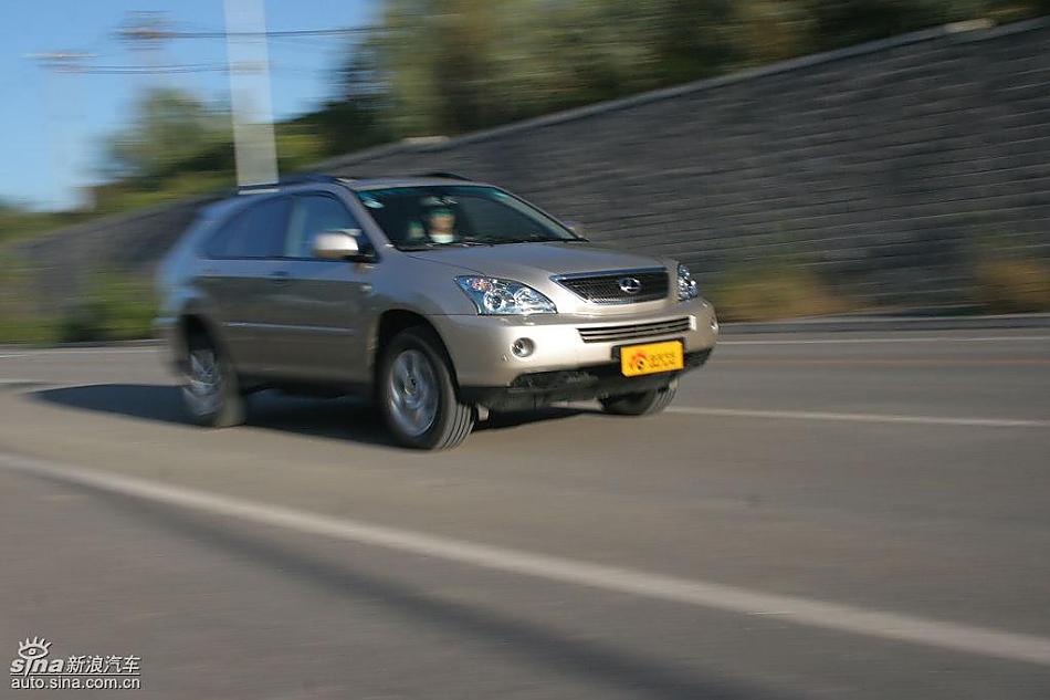 雷克萨斯RX400h动态