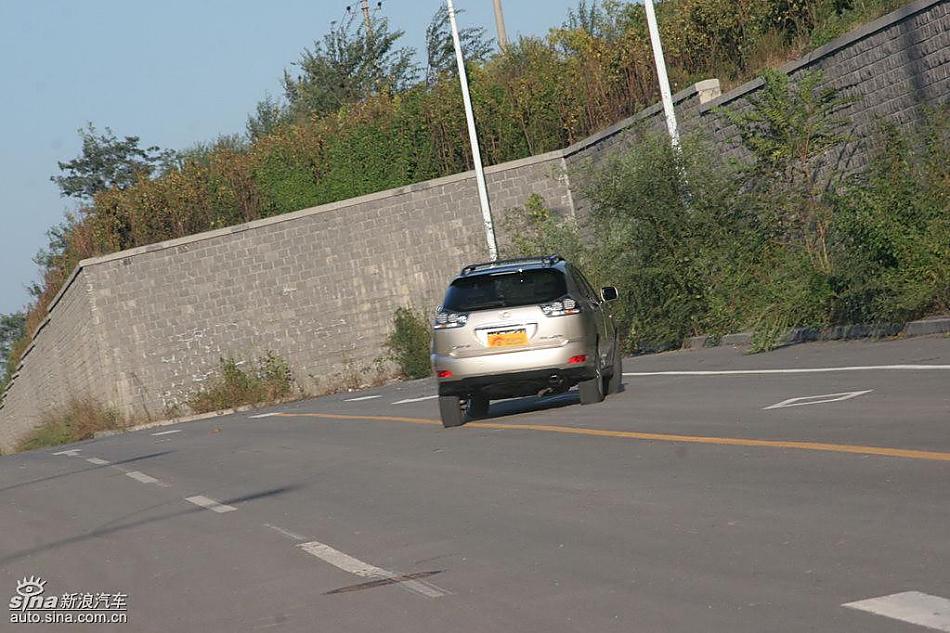 雷克萨斯RX400h动态