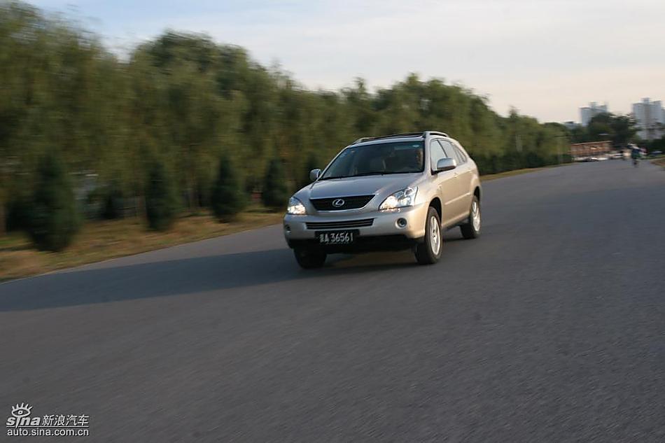 雷克萨斯RX400h动态