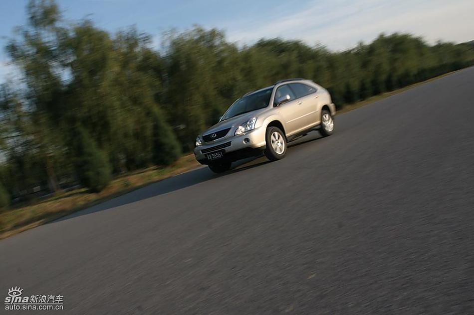 雷克萨斯RX400h动态