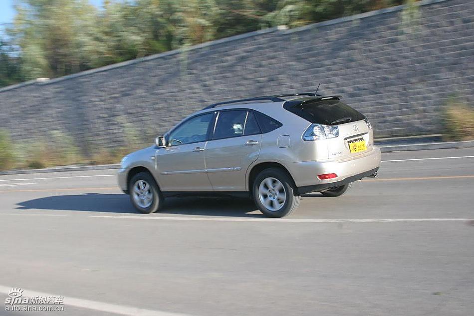 雷克萨斯RX400h动态
