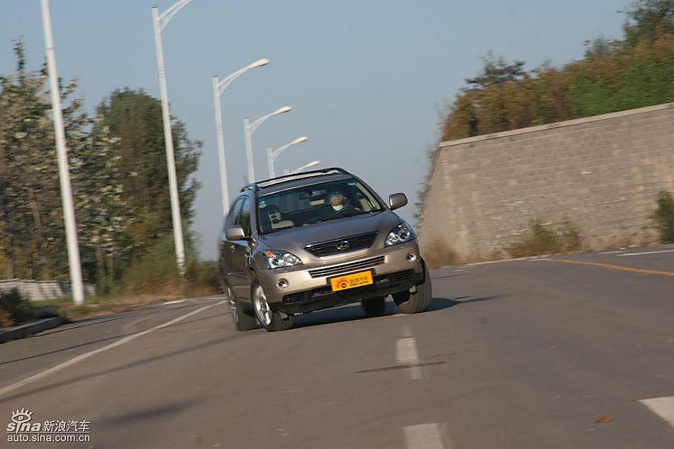 雷克萨斯RX400h动态