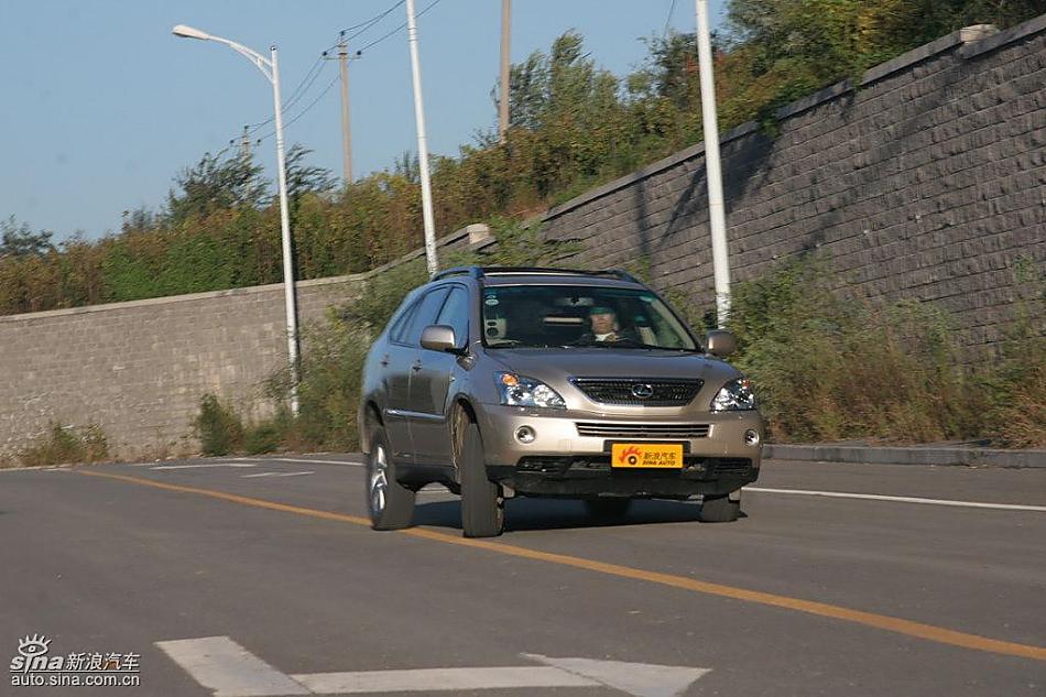 雷克萨斯RX400h动态