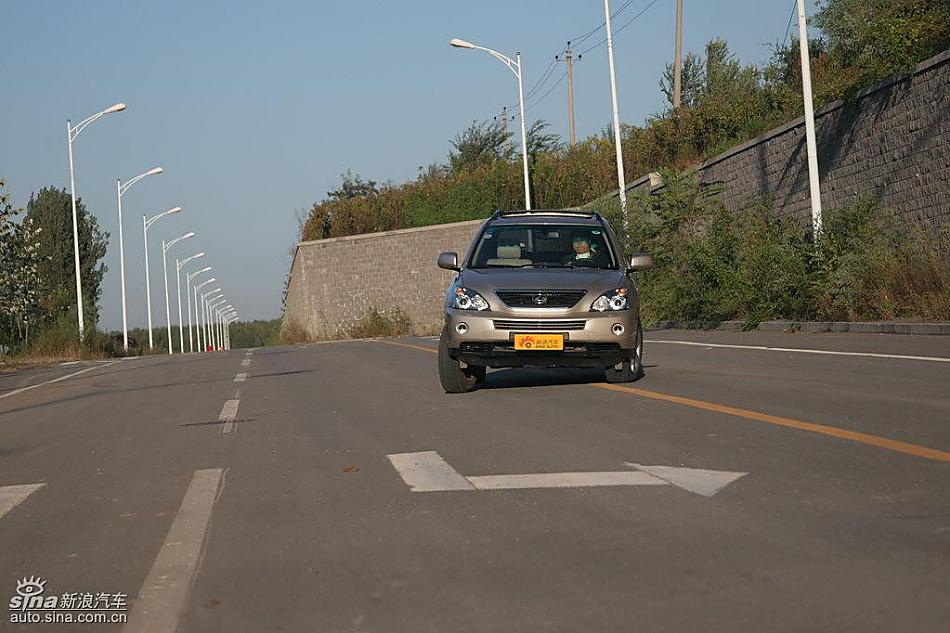 雷克萨斯RX400h动态