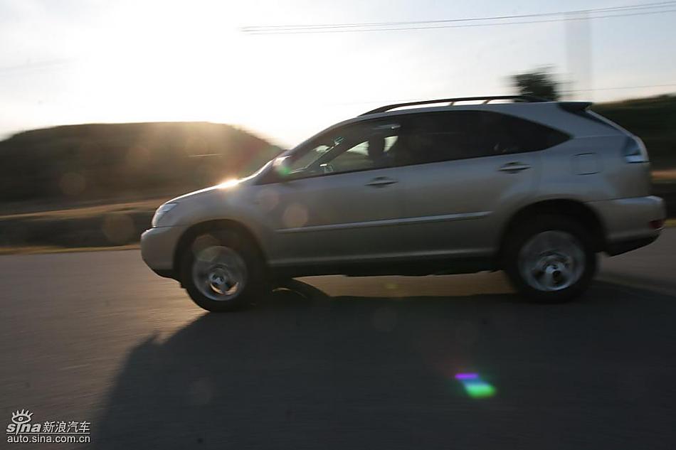 雷克萨斯RX400h动态