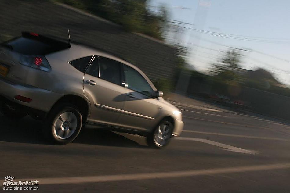 雷克萨斯RX400h动态
