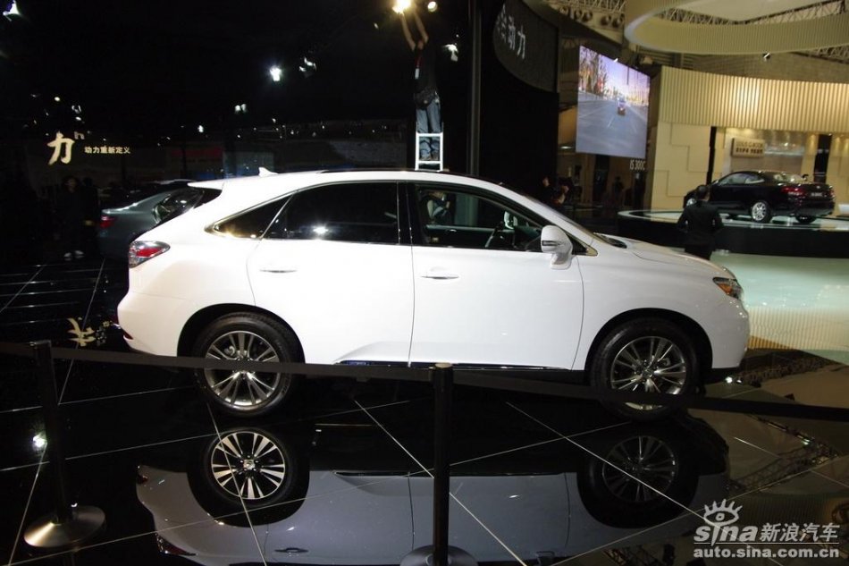 雷克萨斯RX450h