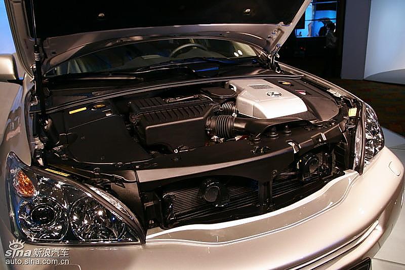 RX400h内饰及发动机