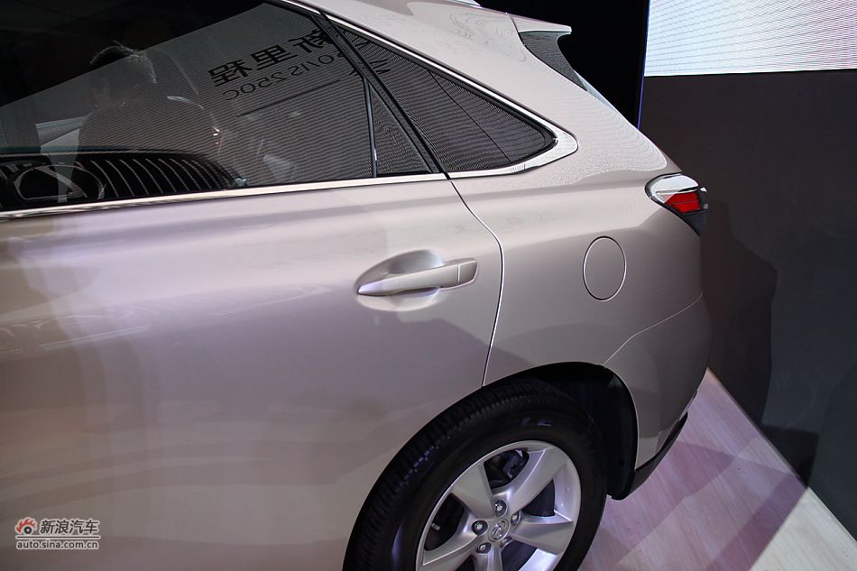 雷克萨斯RX270上市现场图