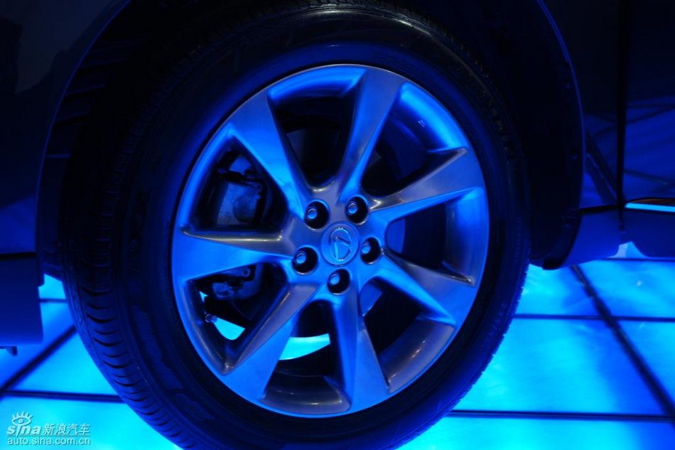 全新雷克萨斯RX350上市现场图