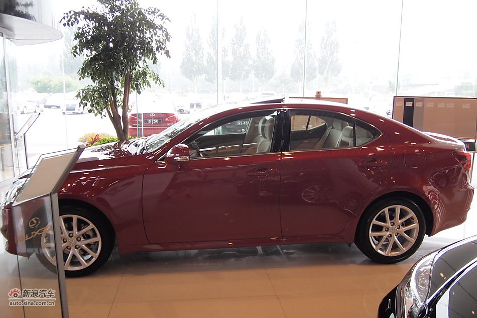 雷克萨斯IS250运动版