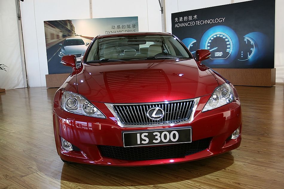 09款IS300外观图片