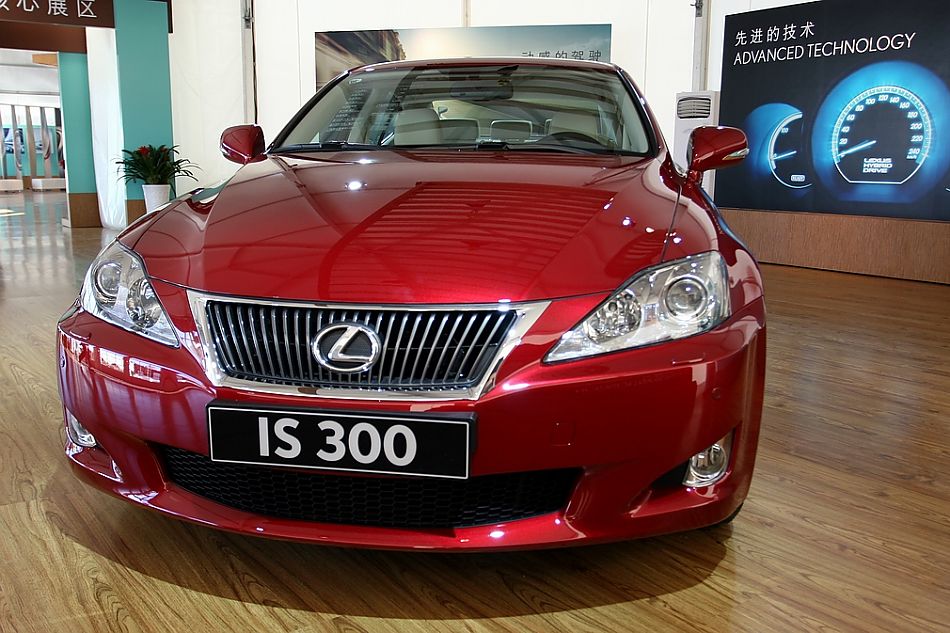 09款IS300外观图片