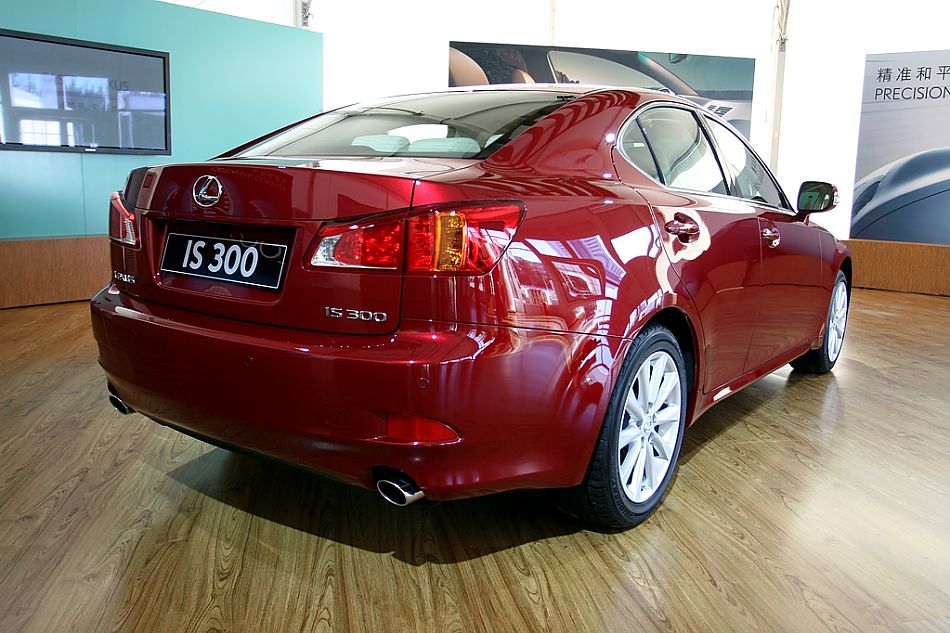 09款IS300外观图片