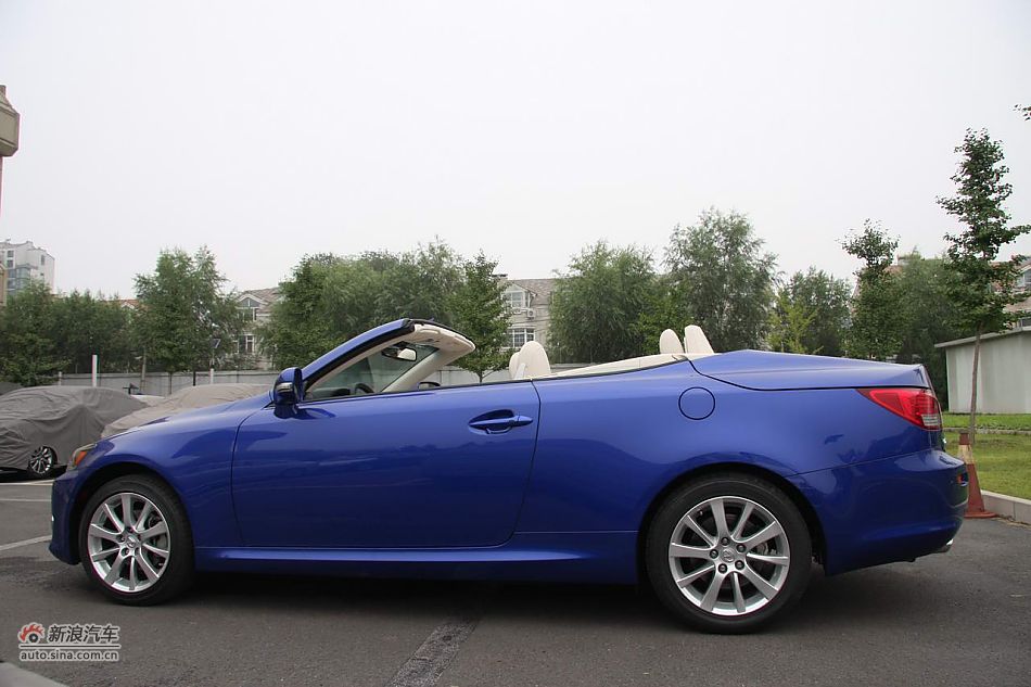 雷克萨斯IS250C外观