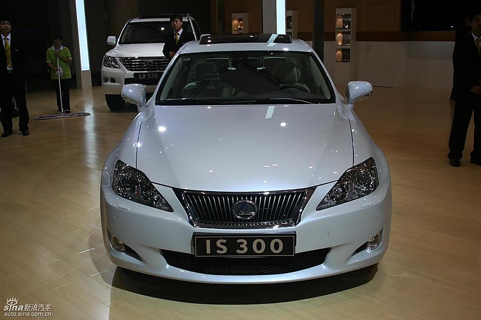 雷克萨斯IS300