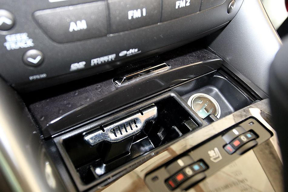 09款IS300内饰图片