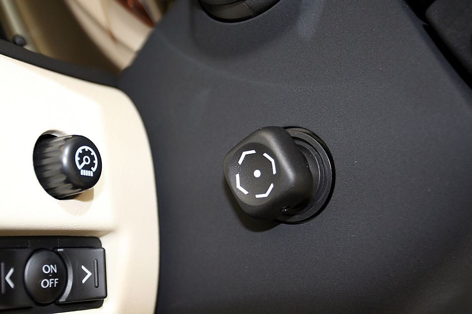 09款IS300内饰图片