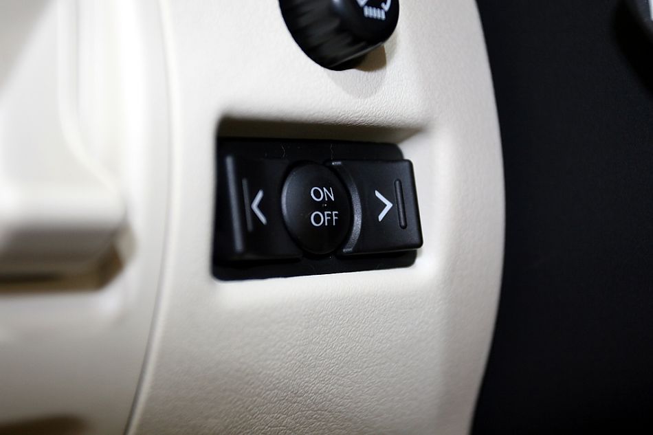 09款IS300内饰图片