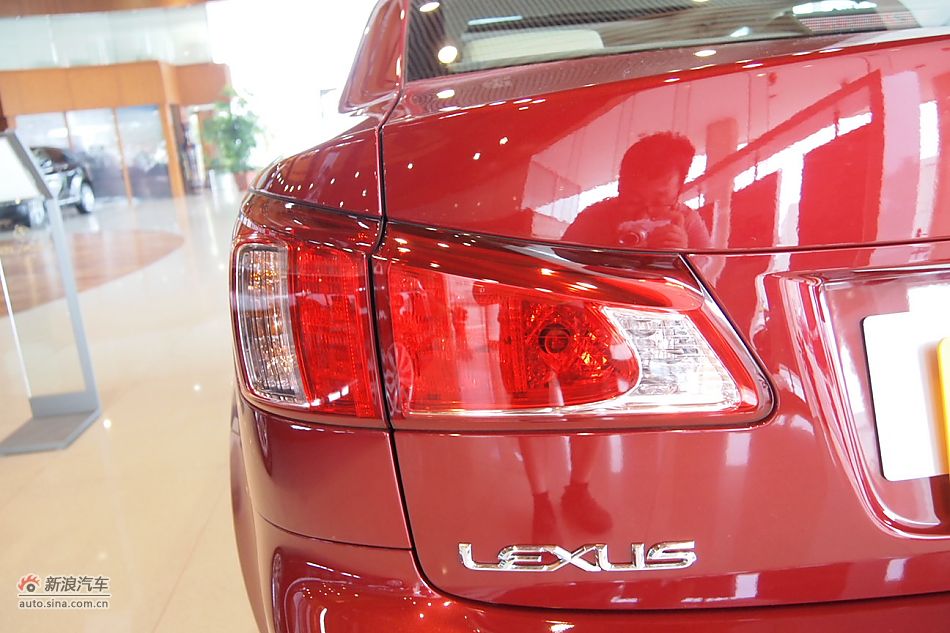 雷克萨斯IS250运动版