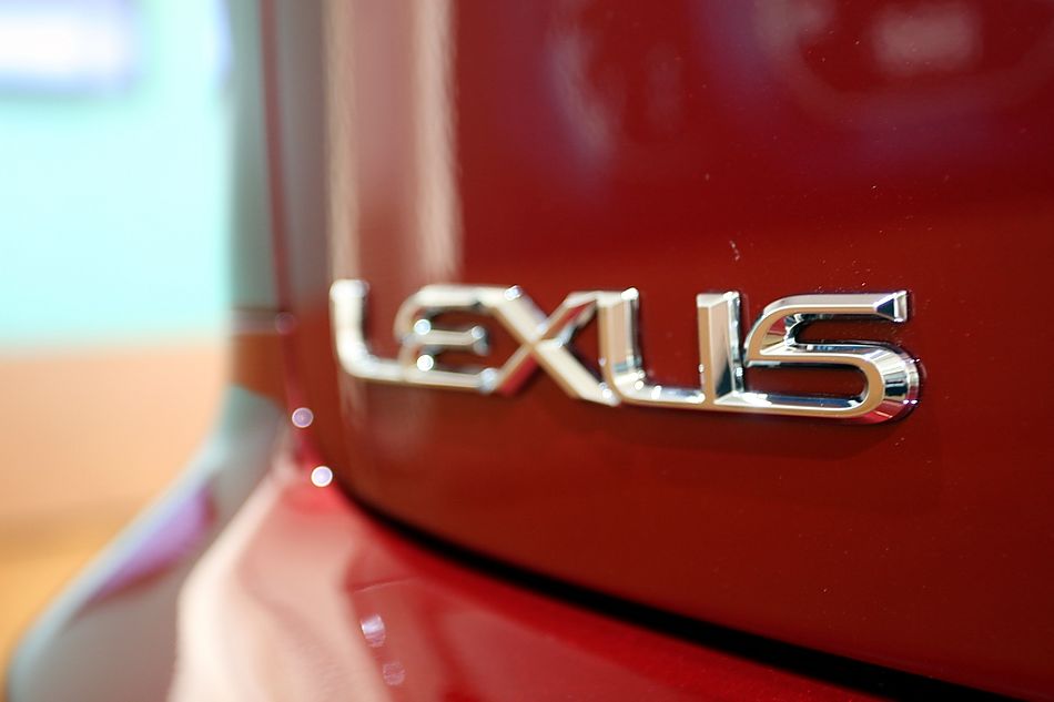 09款IS300外观图片