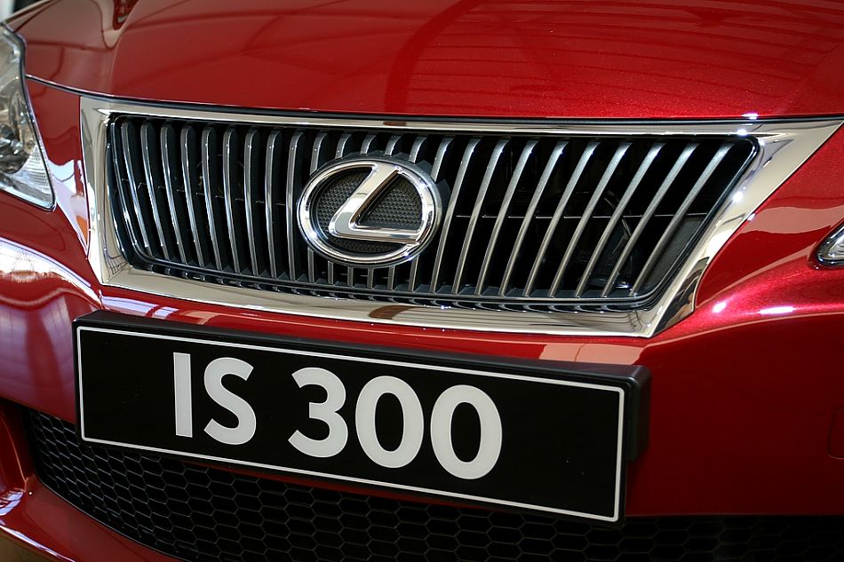 09款IS300外观图片