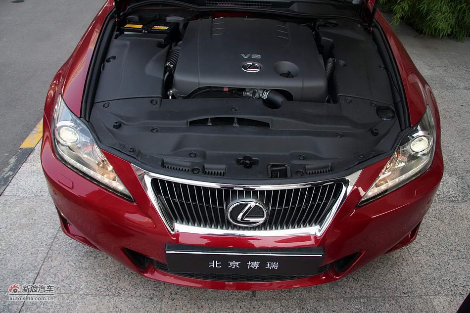 雷克萨斯IS250发动机