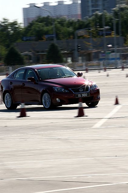 09款IS300外观图片