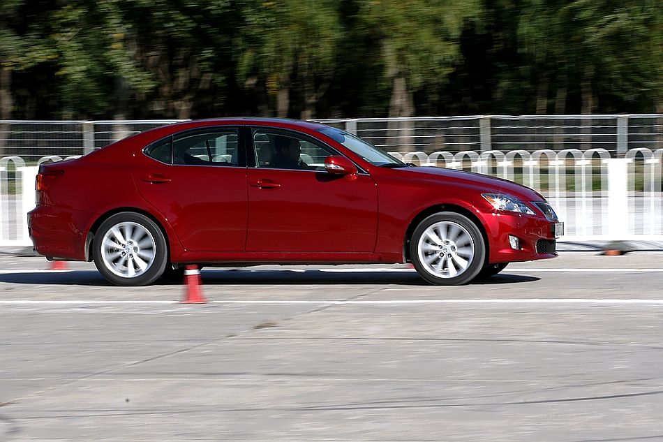 09款IS300外观图片