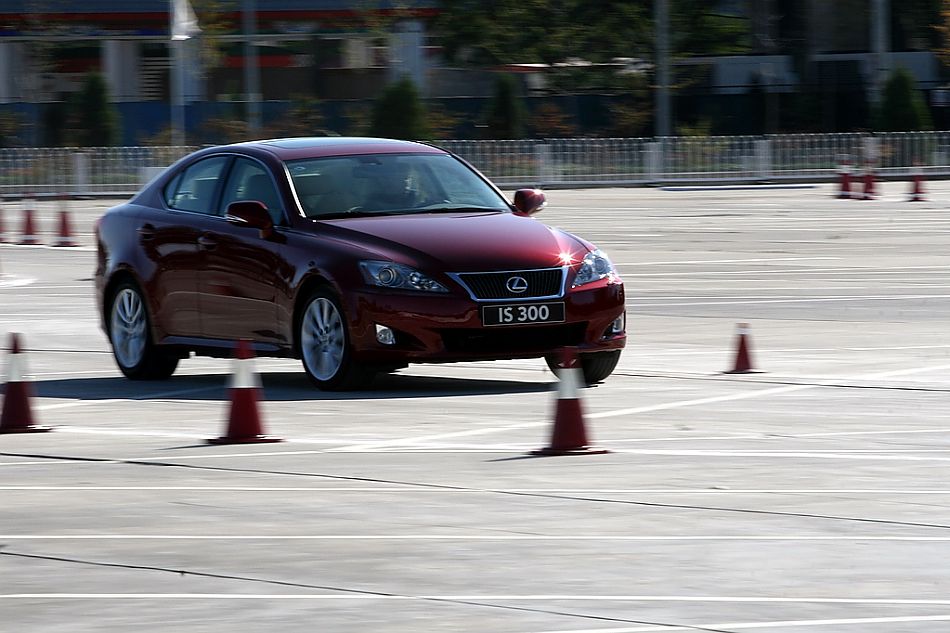 09款IS300外观图片