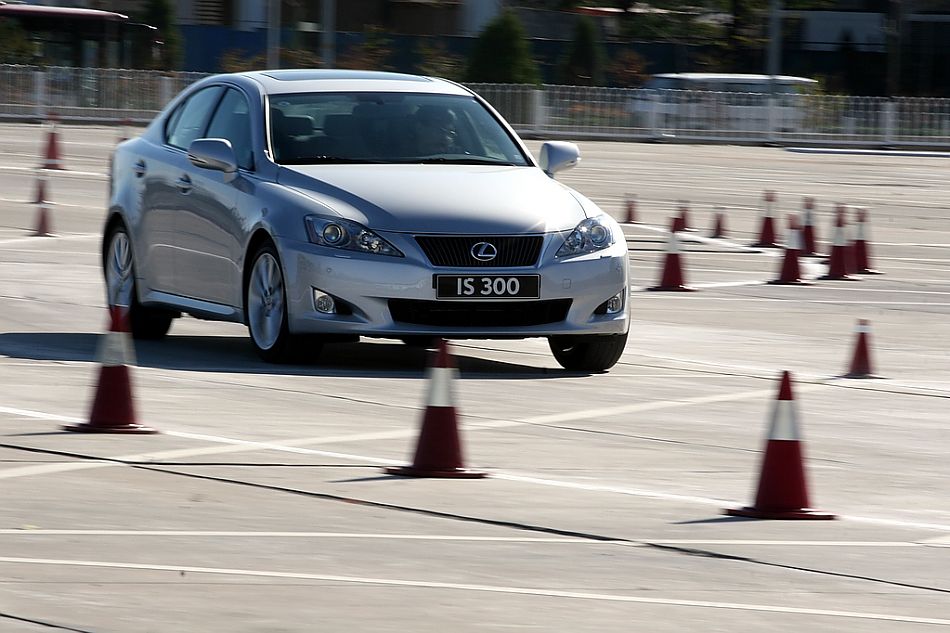 09款IS300外观图片