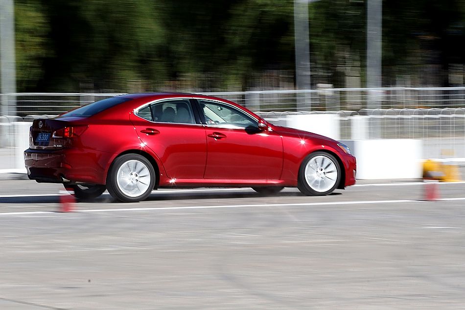 09款IS300外观图片