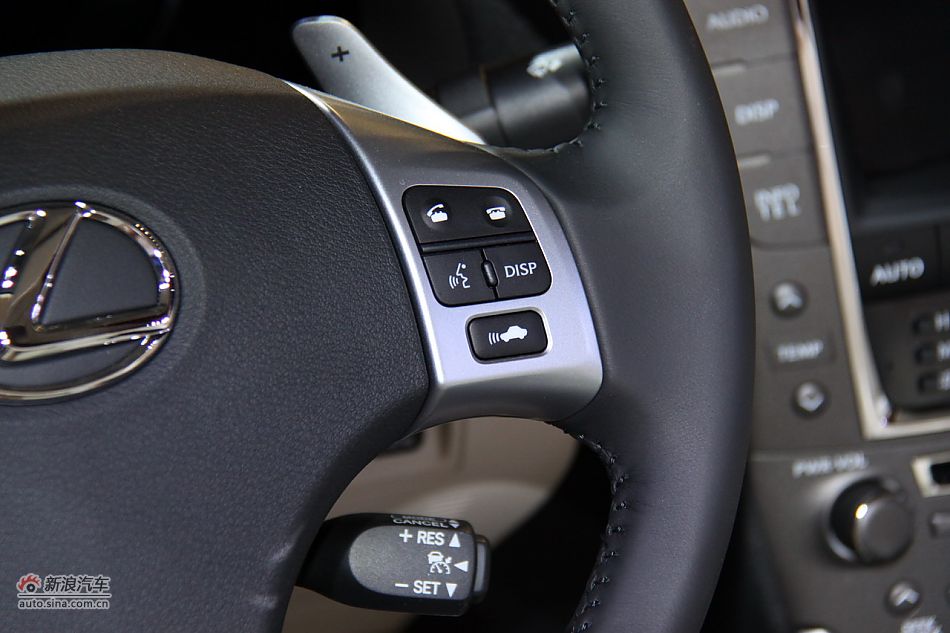 雷克萨斯IS250C上市现场图