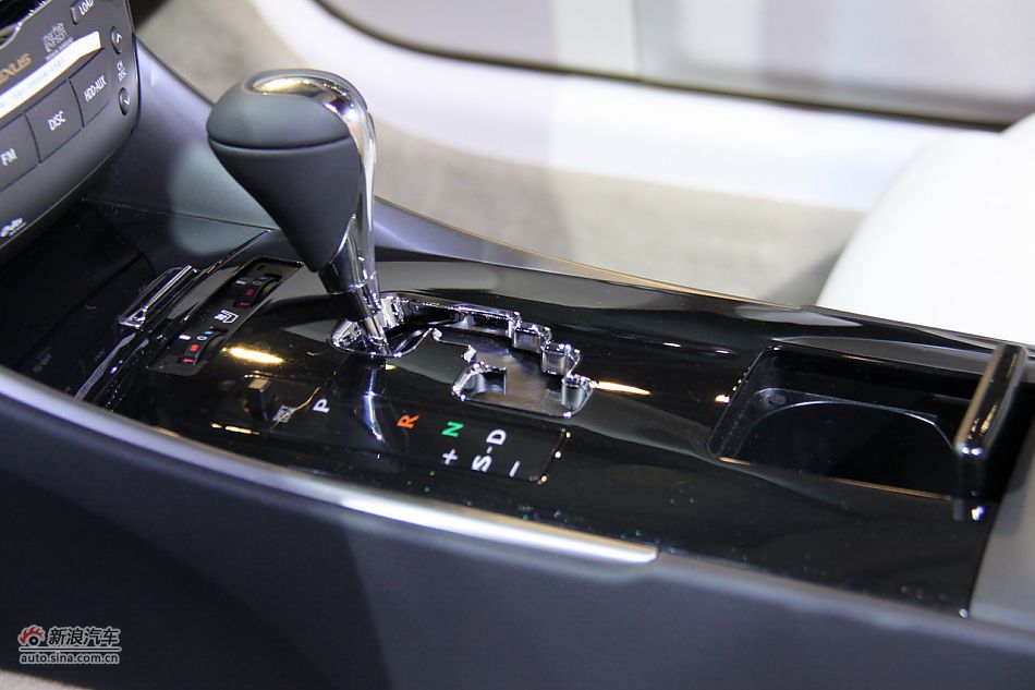 雷克萨斯IS250C上市现场图