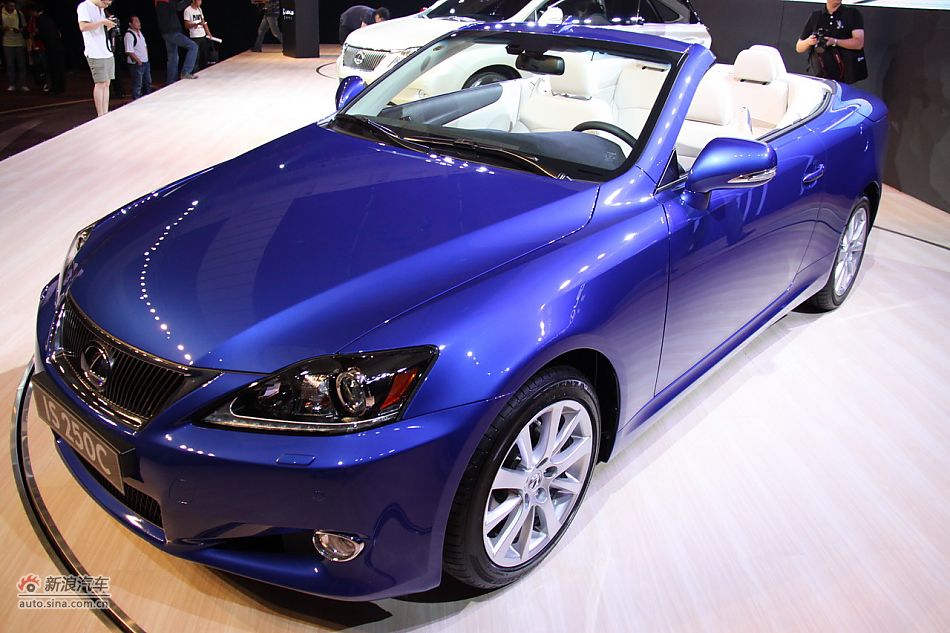 雷克萨斯IS250C上市现场图