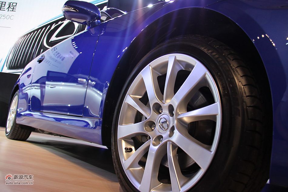 雷克萨斯IS250C上市现场图