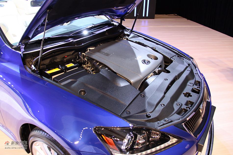 雷克萨斯IS250C上市现场图