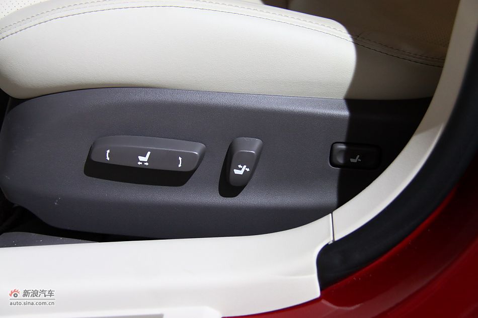 雷克萨斯IS250上市现场图