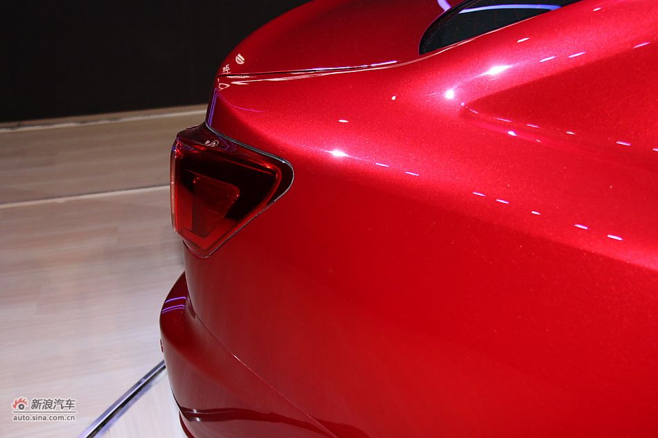 雷克萨斯IS250上市现场图