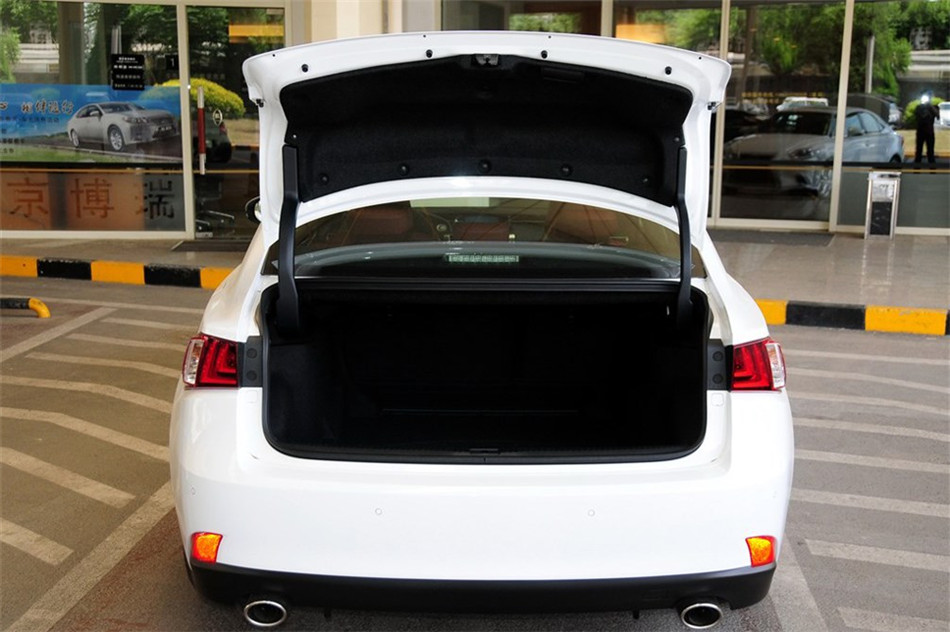 雷克萨斯IS250 2013款 2.5L AT F 空间