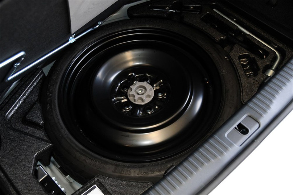 雷克萨斯IS250 2013款 2.5L AT F 细节